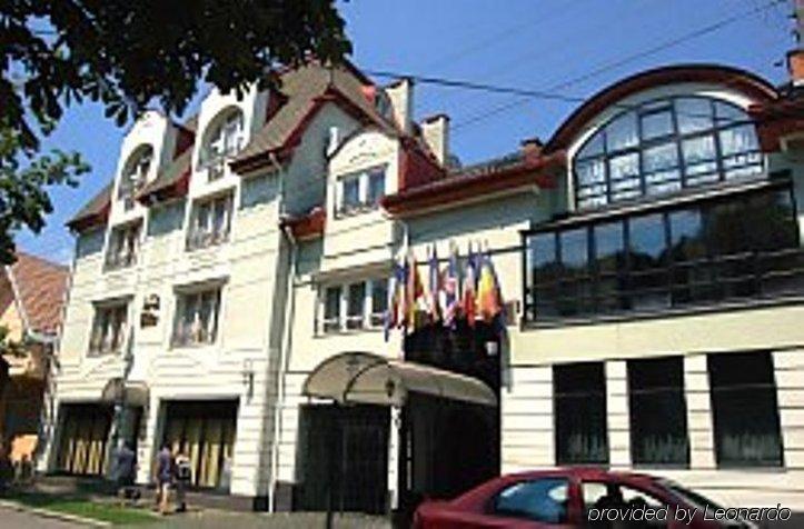 Elite Hotel Oradea Eksteriør bilde