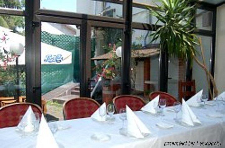 Elite Hotel Oradea Restaurant bilde